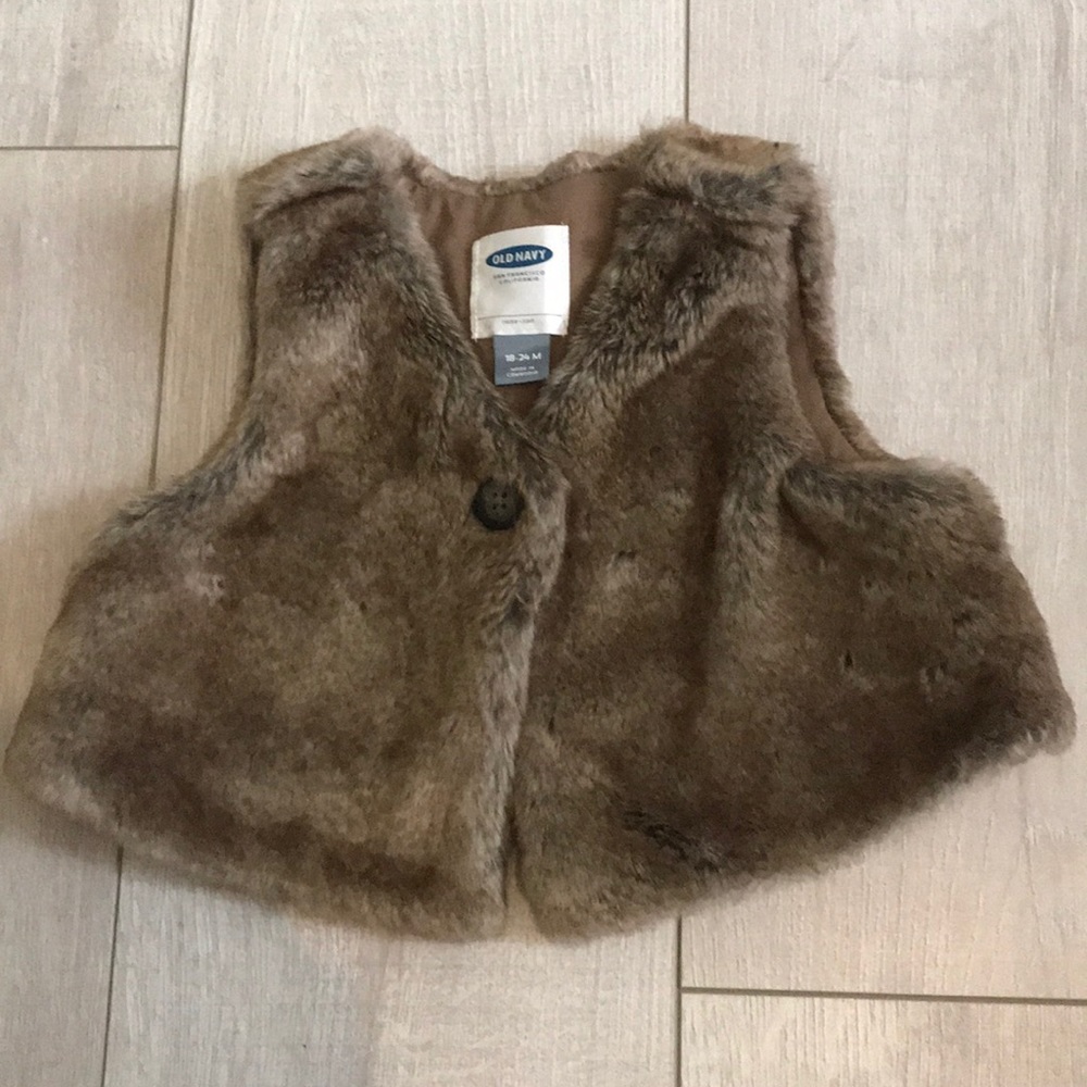 Size 18-24mo Old Navy fur vest